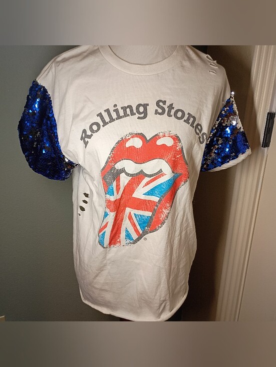 Sojara Rolling Stones Tops - Sojara Rolling Stones Sequined British Flag Tongue T-Shirt Lg